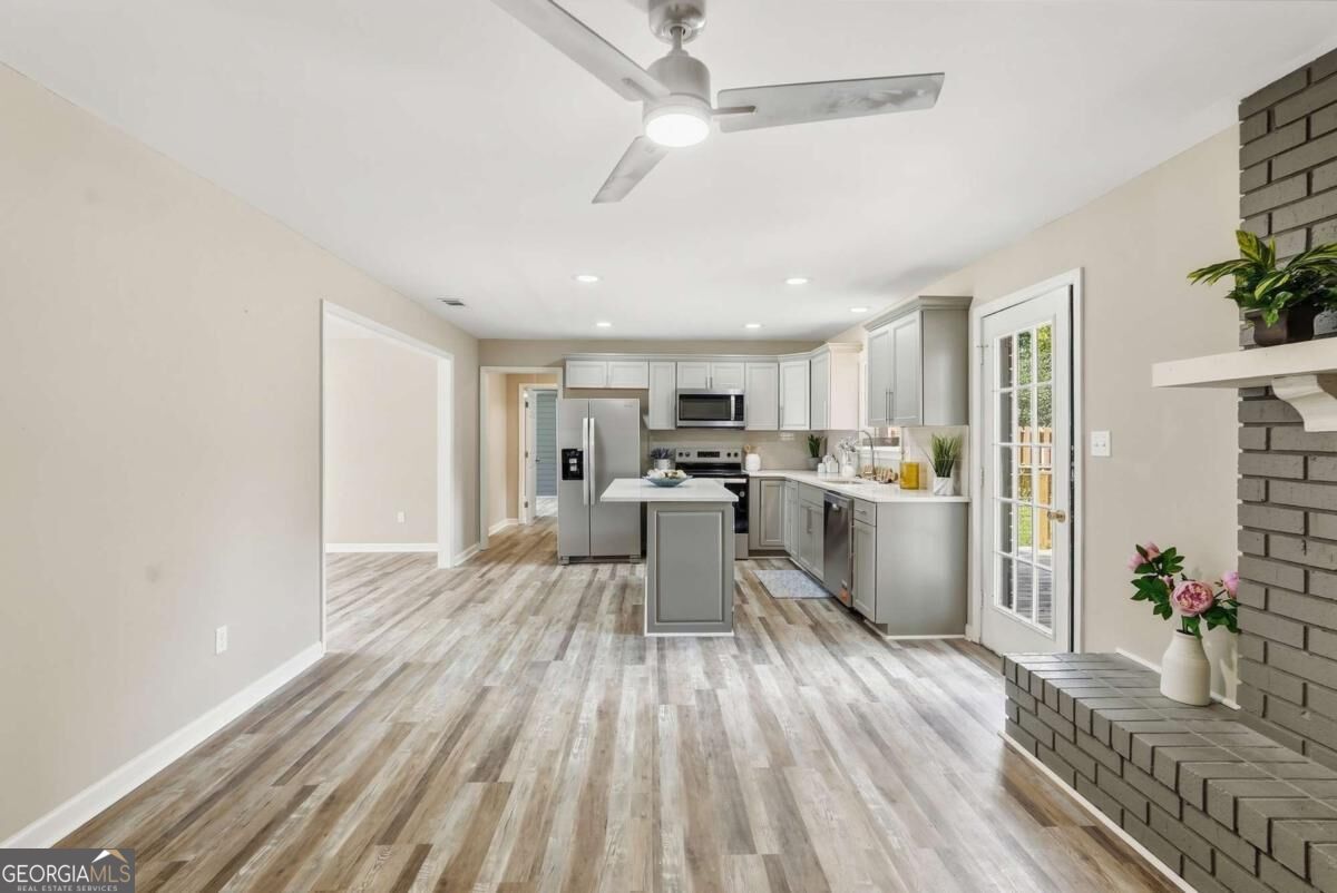 614 S Williamsburg RD