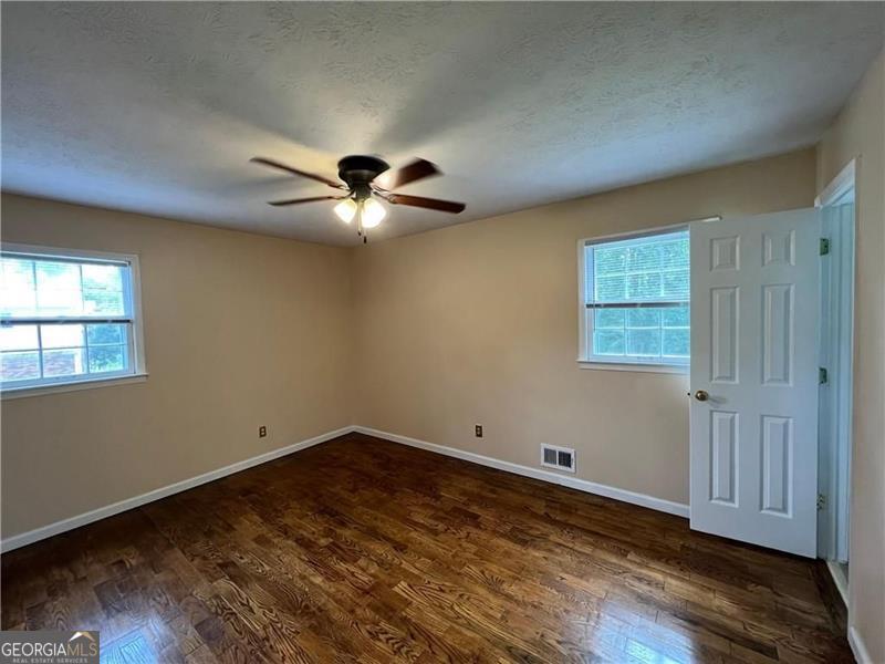 Hickory Bluff - Residential Lease