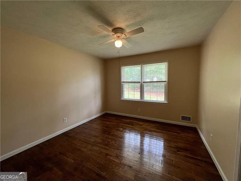 Hickory Bluff - Residential Lease