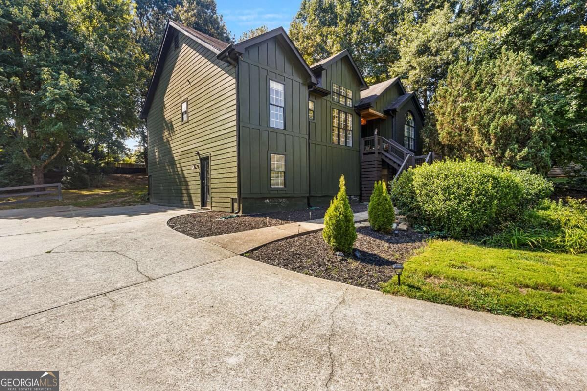1890 Mcconnell RD