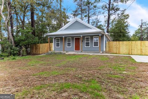 1716 N Troup ST Valdosta GA 31602