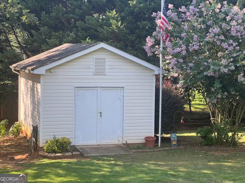 A home in Thomaston