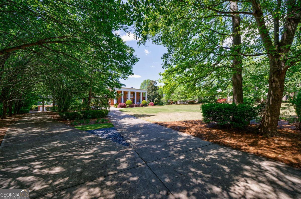 12250 Broadwell RD