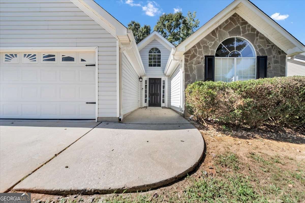 208 Coldsprings CT