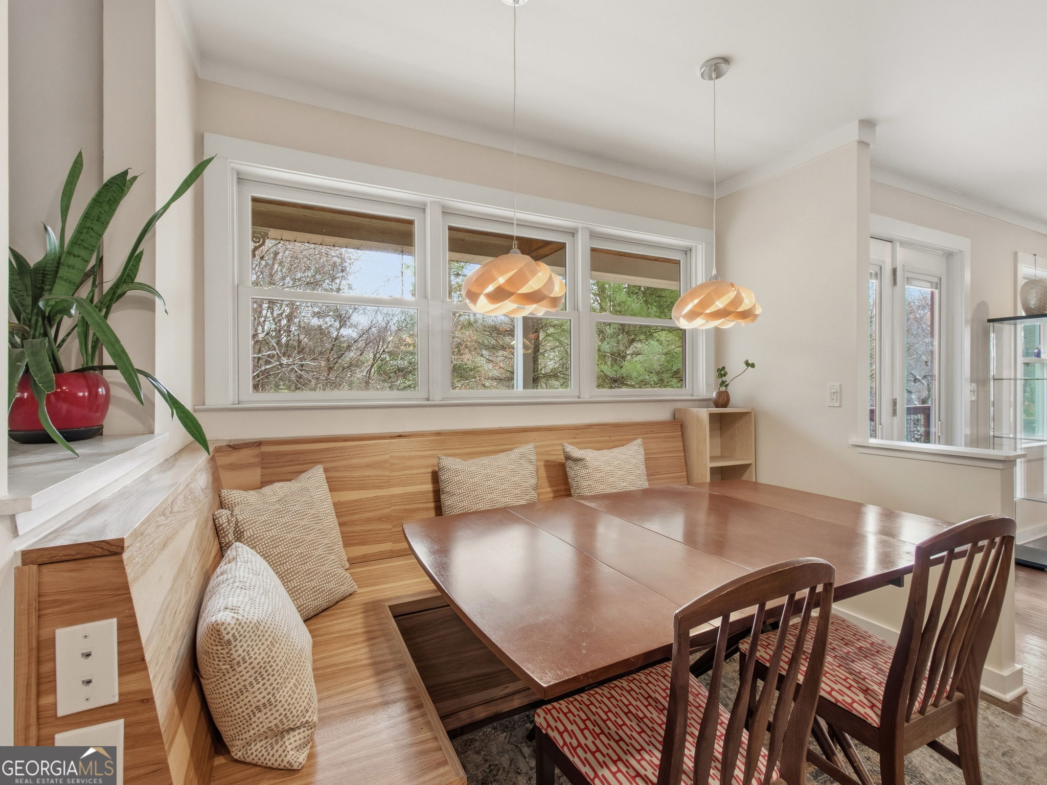 543 Martins Grove RD