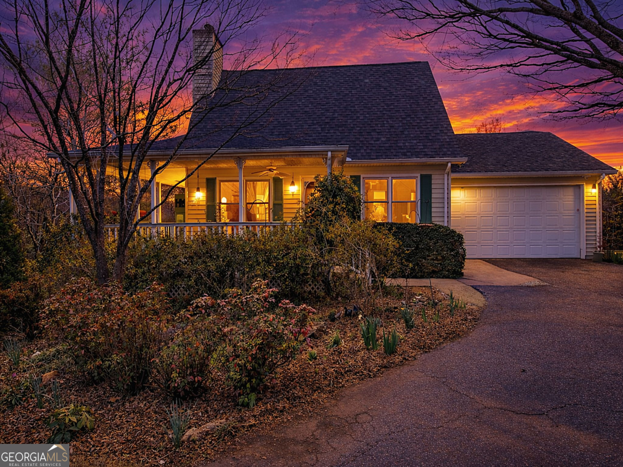 543 Martins Grove RD