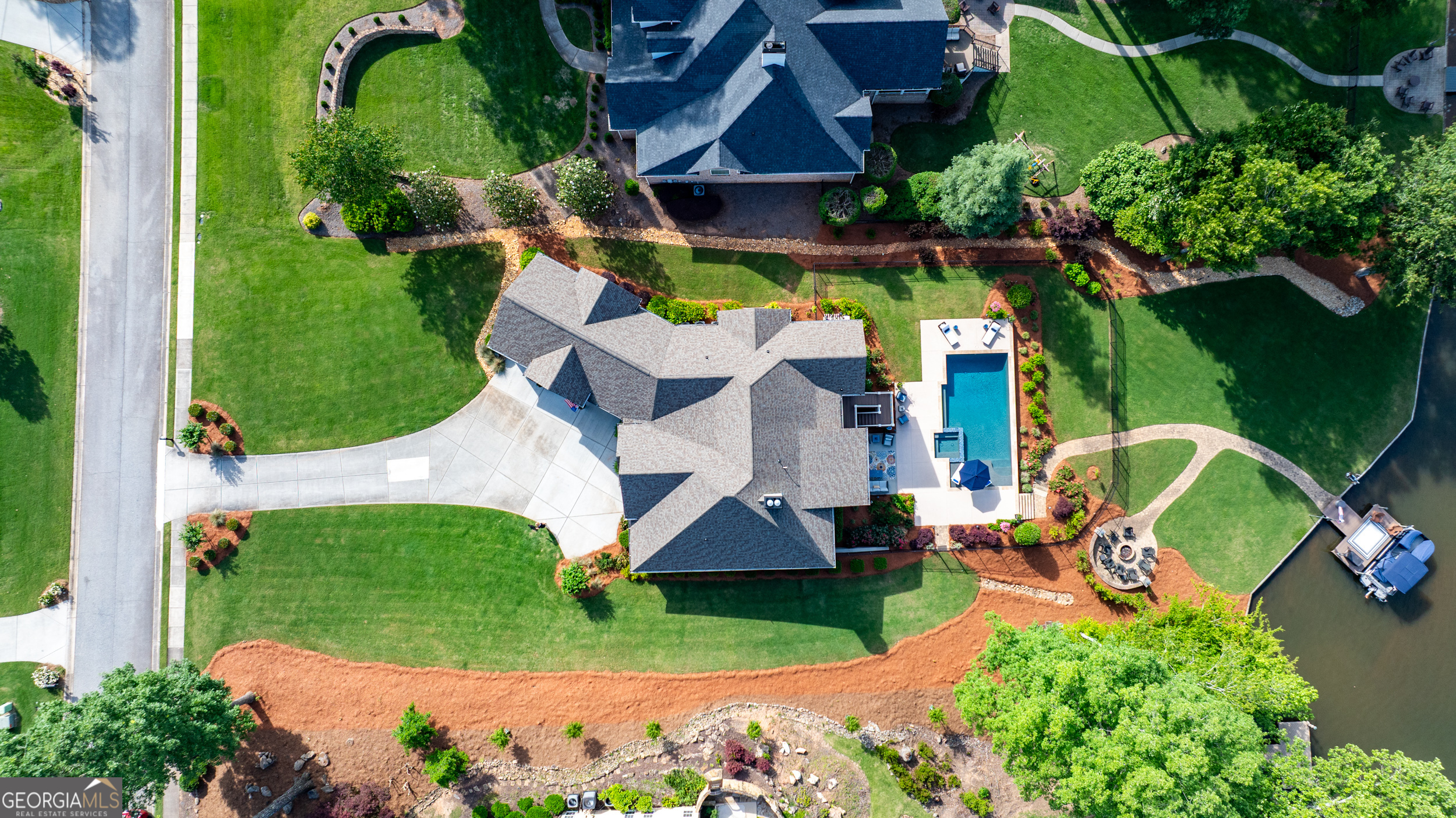 155 Peninsula Circle