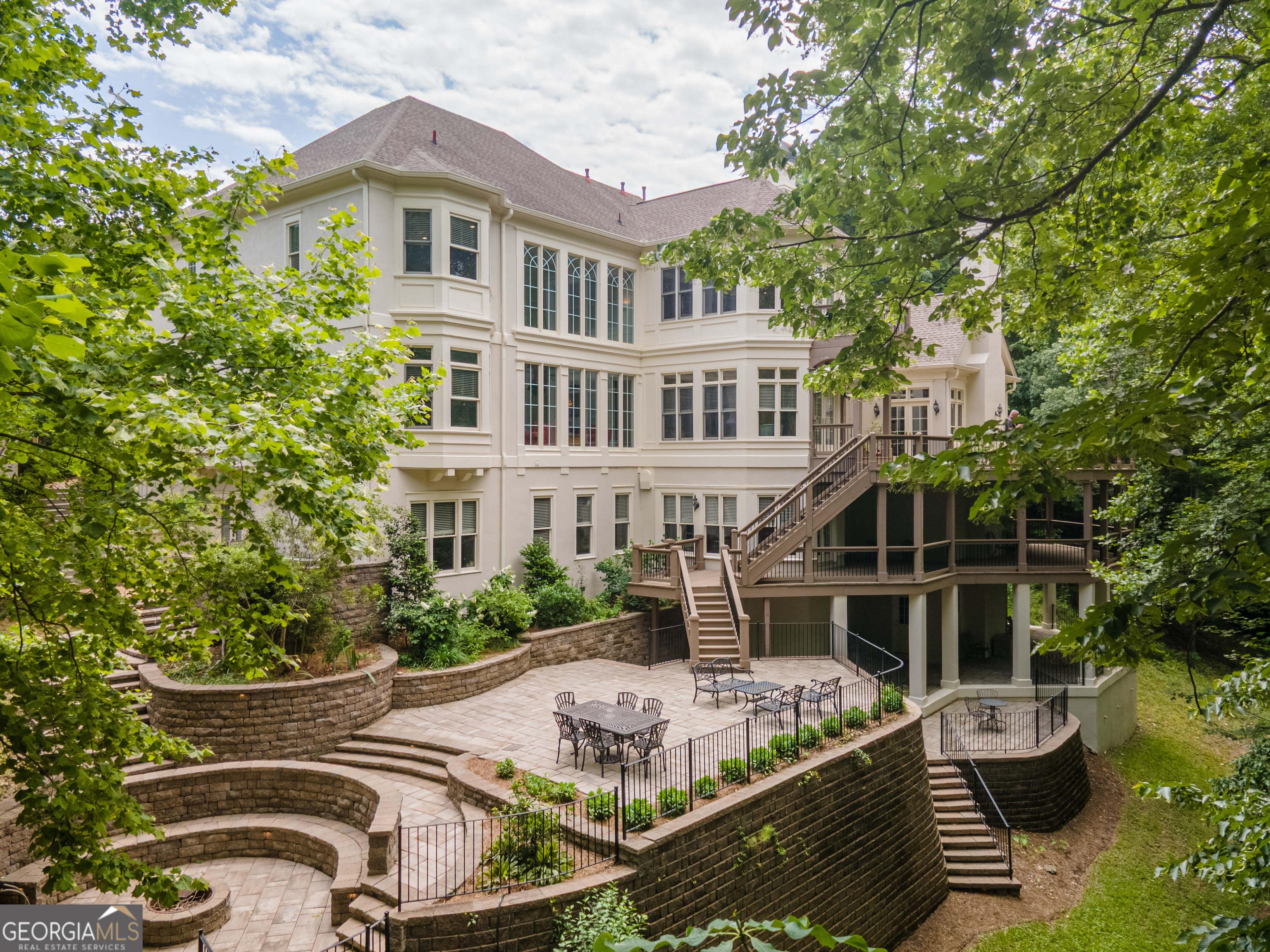 8470 Lazy Oaks CT