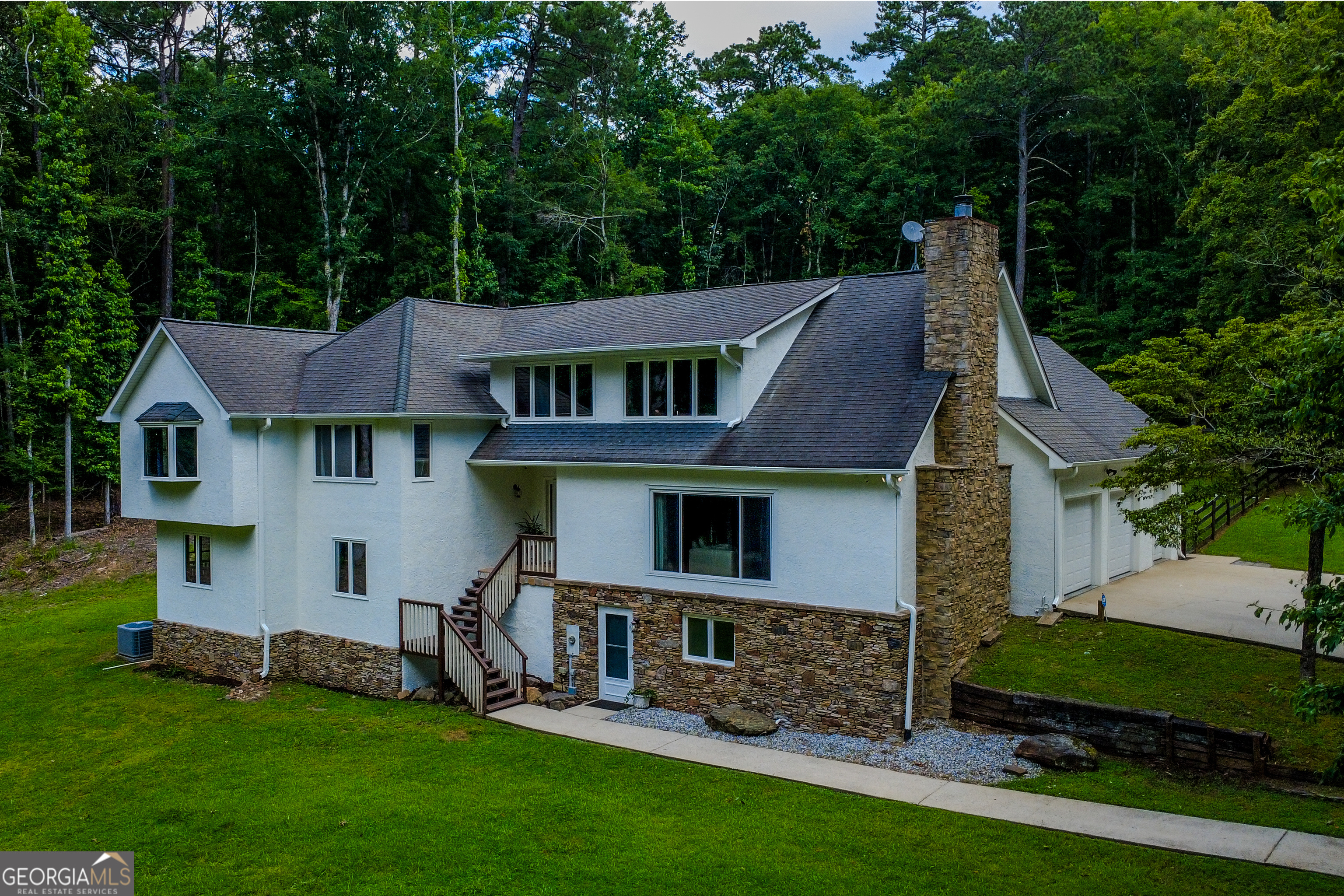 360 Darren DR