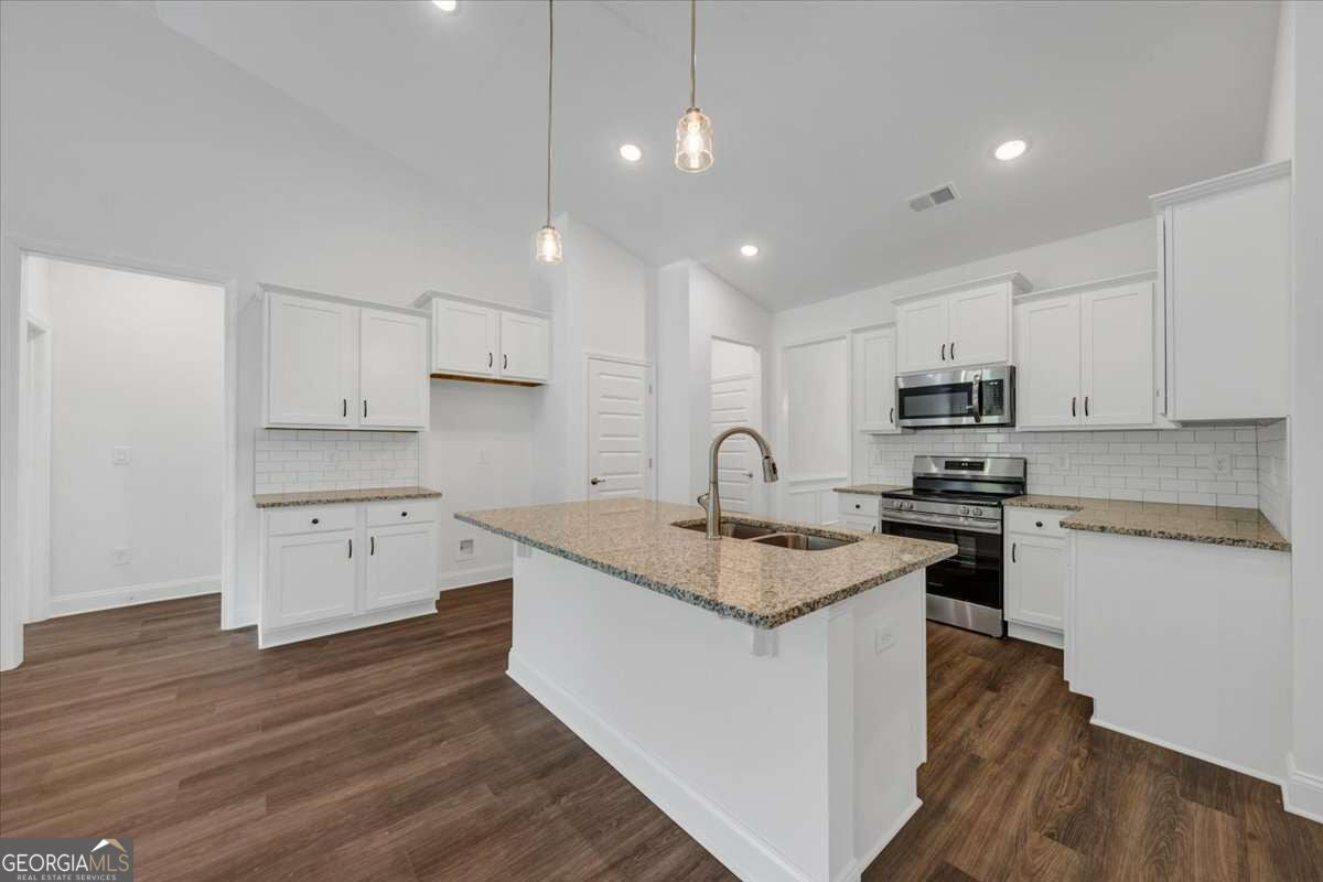 305 Angela AVE LOT 07