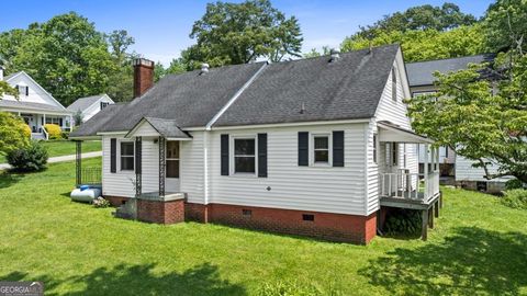 34 Hall ST Blue Ridge GA 30513