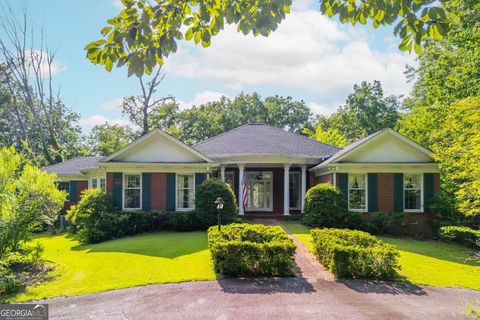 Photo of 2101 Groover Road, Marietta, GA 30062 (MLS # 10794402)