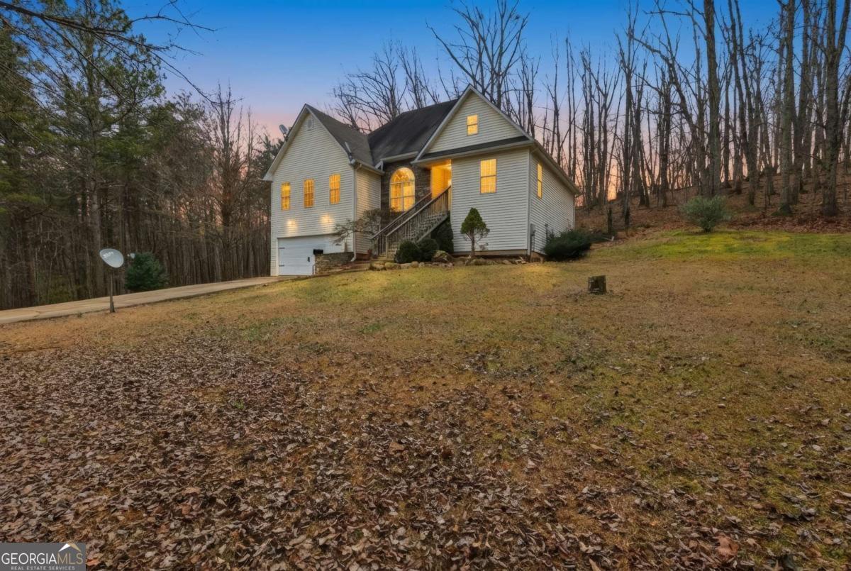158 Ridge LN