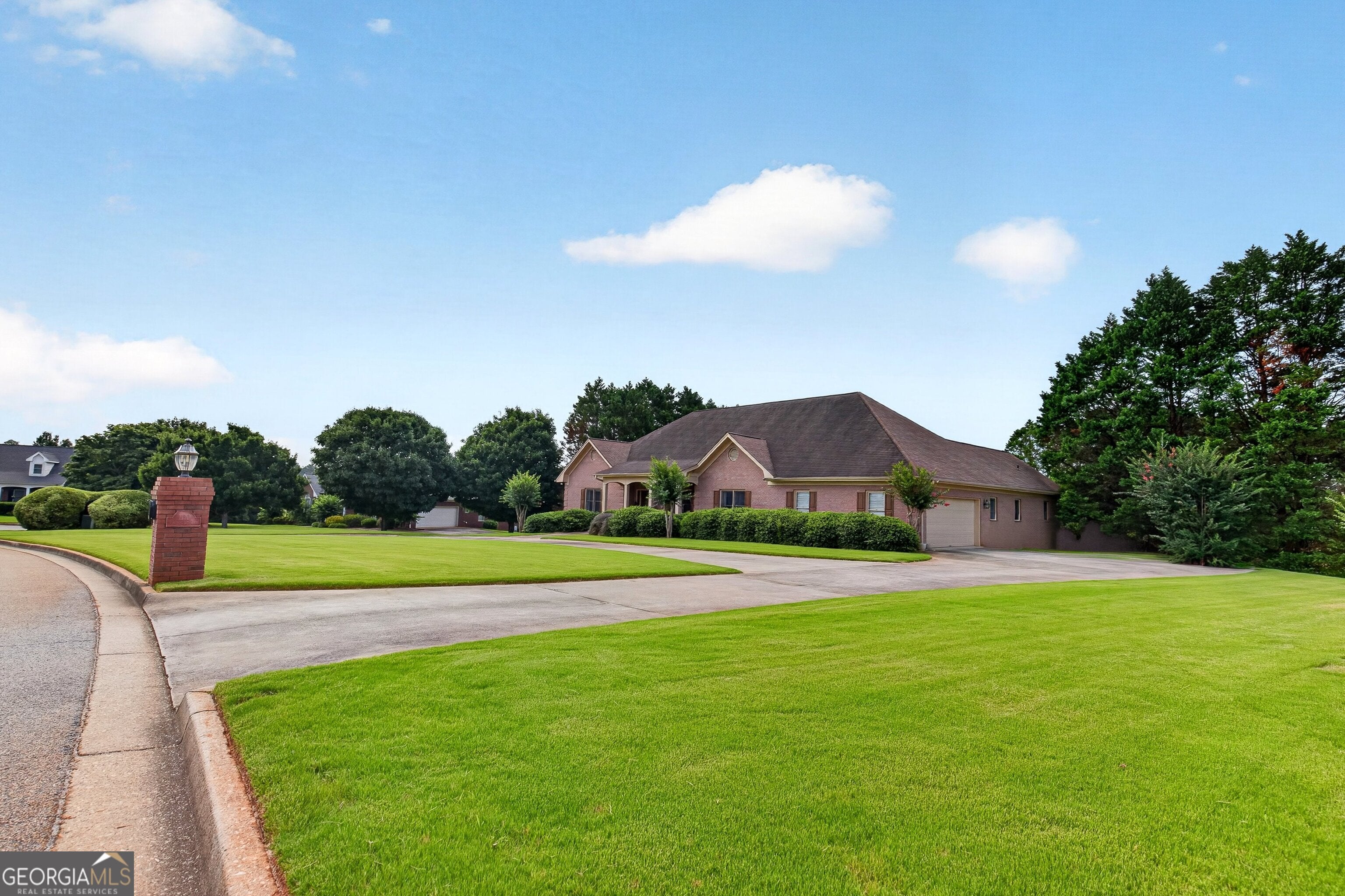 1110 Virginia Lee LN