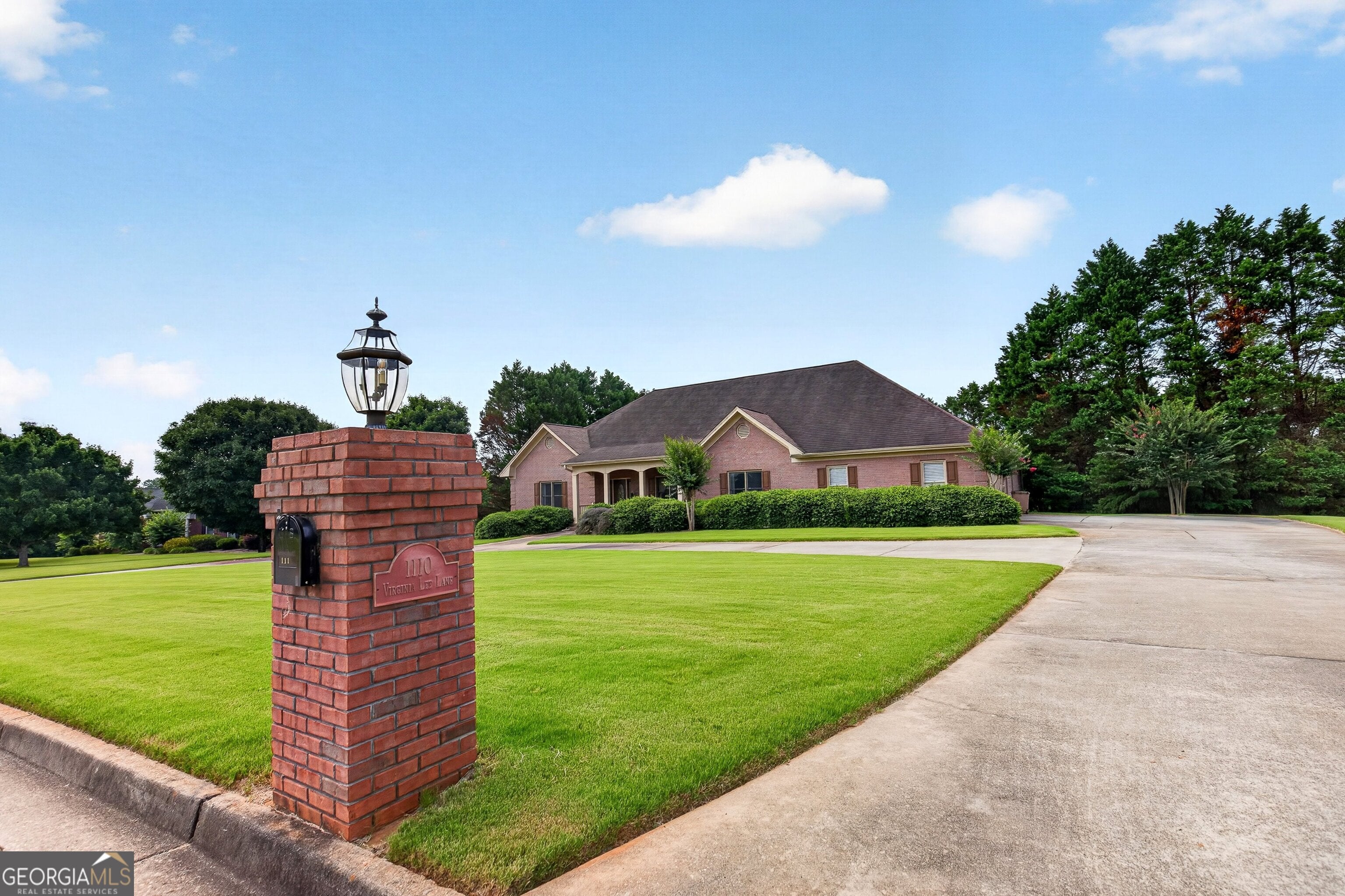 1110 Virginia Lee LN