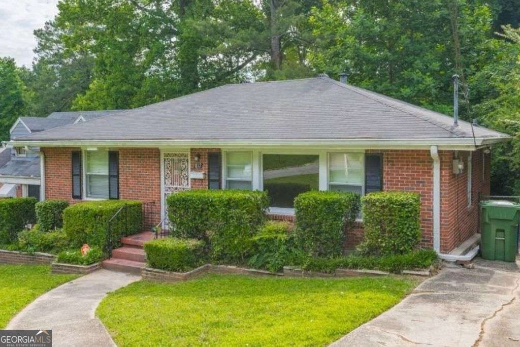 Photo of 817 Gertrude Place NW, Atlanta, GA 30318 (MLS # 10676861)