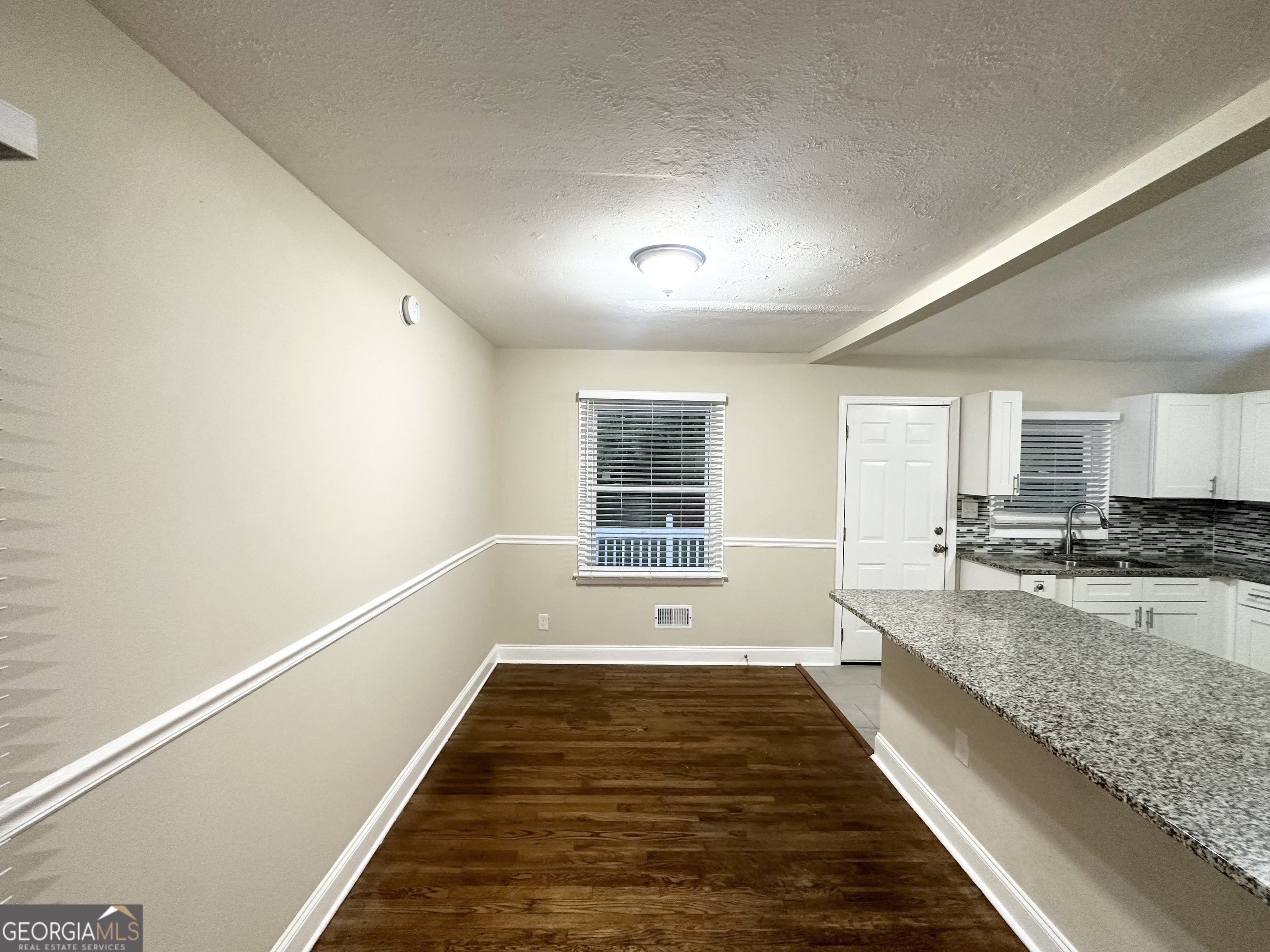 2965 Meadowview DR SE