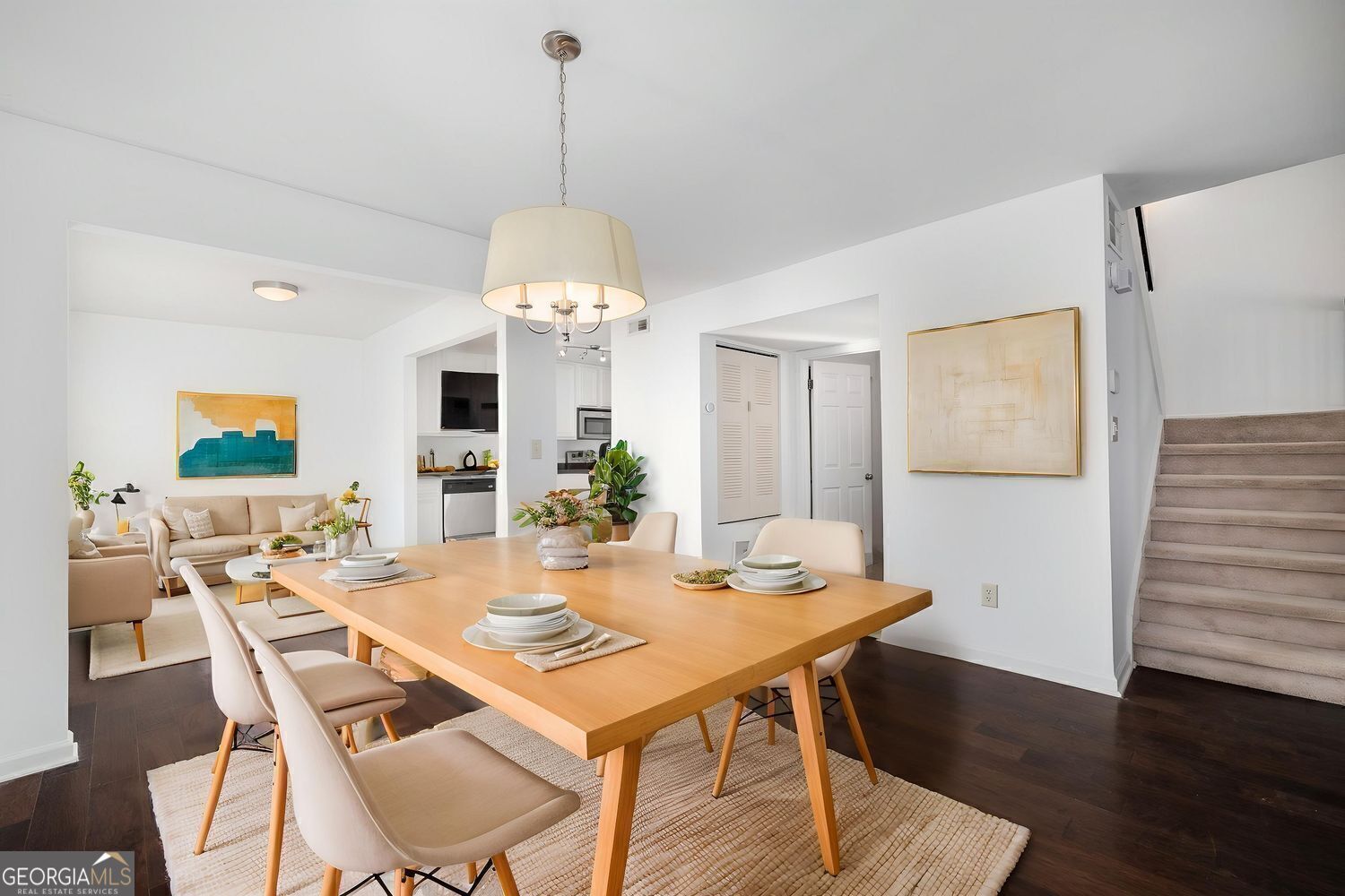 Atlanta, Georgia 30319, United States, 2 Bedrooms Bedrooms, ,3 BathroomsBathrooms,Residential,Active,188010