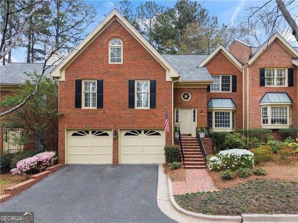 Photo of 16 Ivy Chase NE, Atlanta, GA 30342 (MLS # 10723683)