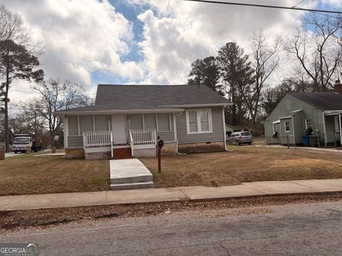 Photo of 1366 Avon Avenue SW, Atlanta, GA 30310 (MLS # 10711123)