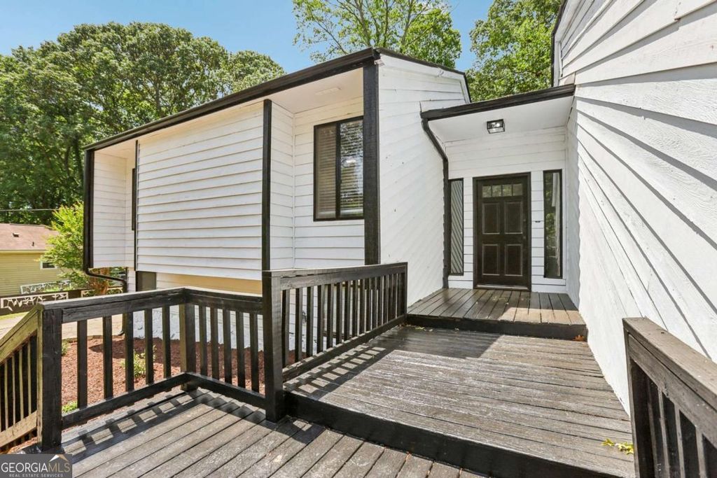 Photo of 5497 Gibson Drive, Acworth, GA 30102 (MLS # 10761400)