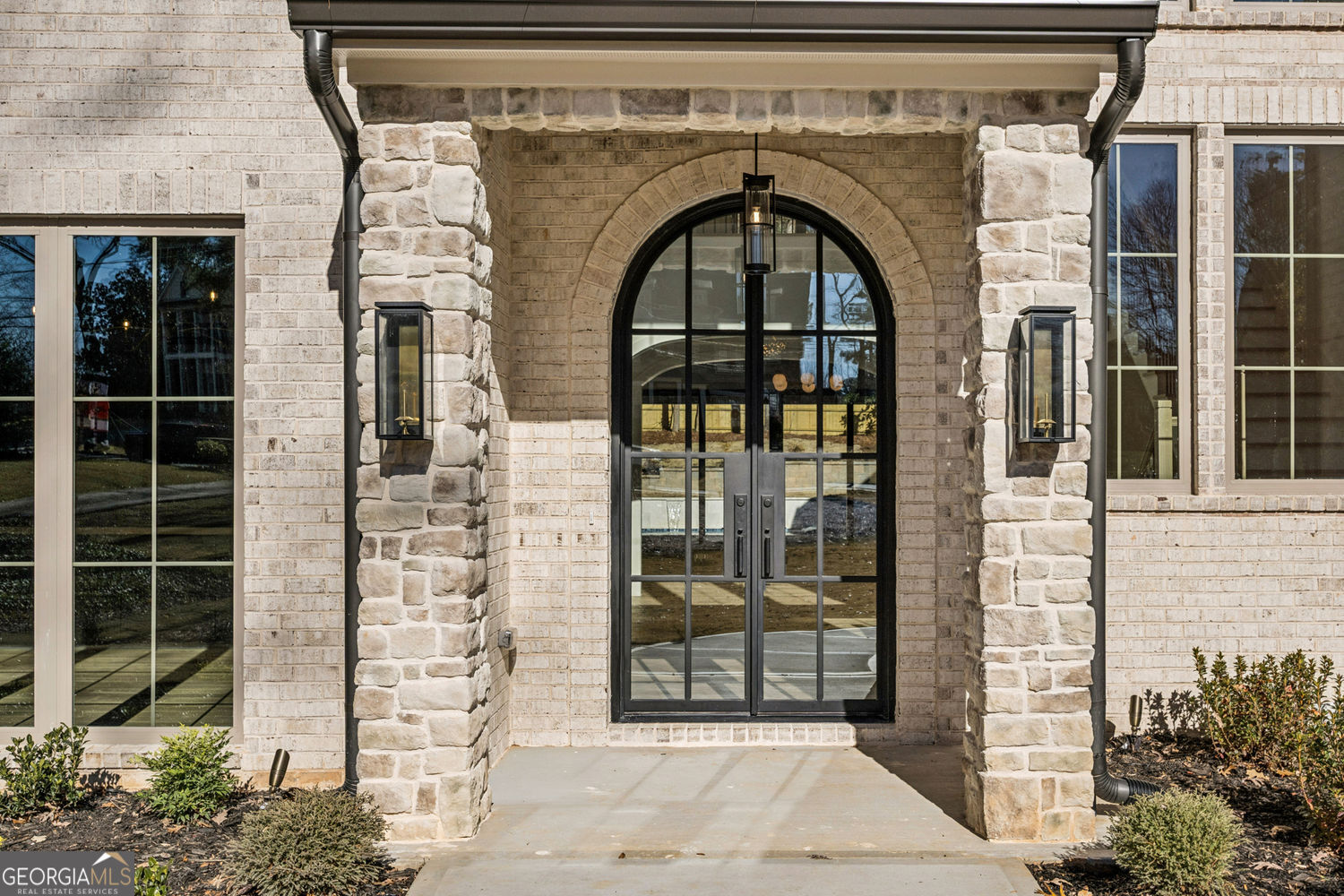 2854 N Thompson RD NE