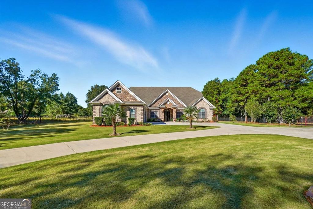 Photo of 100 Marshas Vineyard, Hampton, GA 30228 (MLS # 10633251)