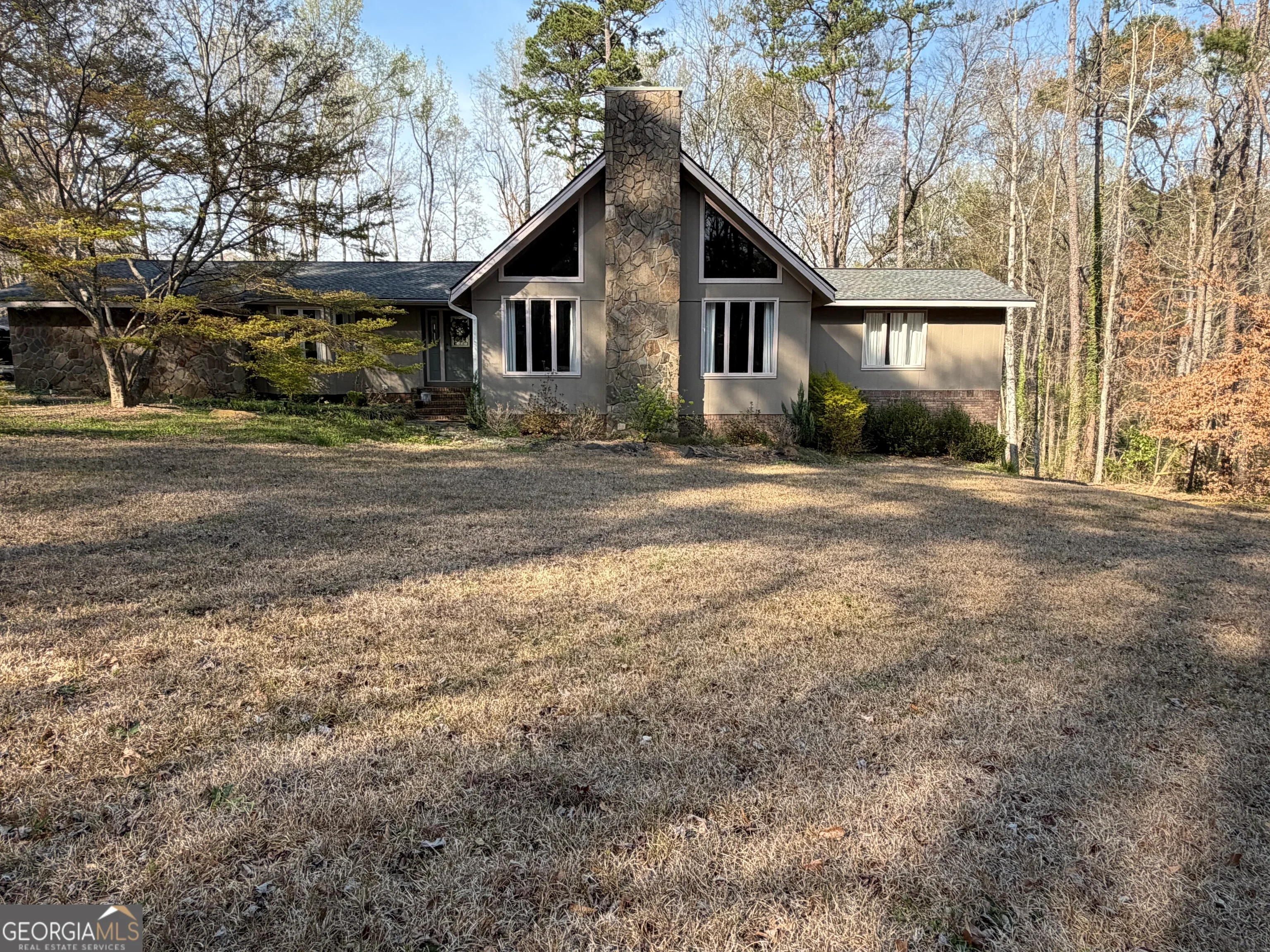 601 Pinecrest Drive