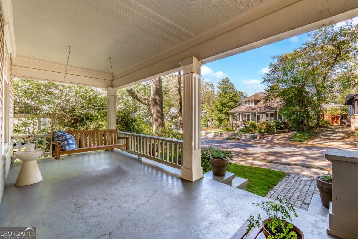 495 Greenwood AVE NE