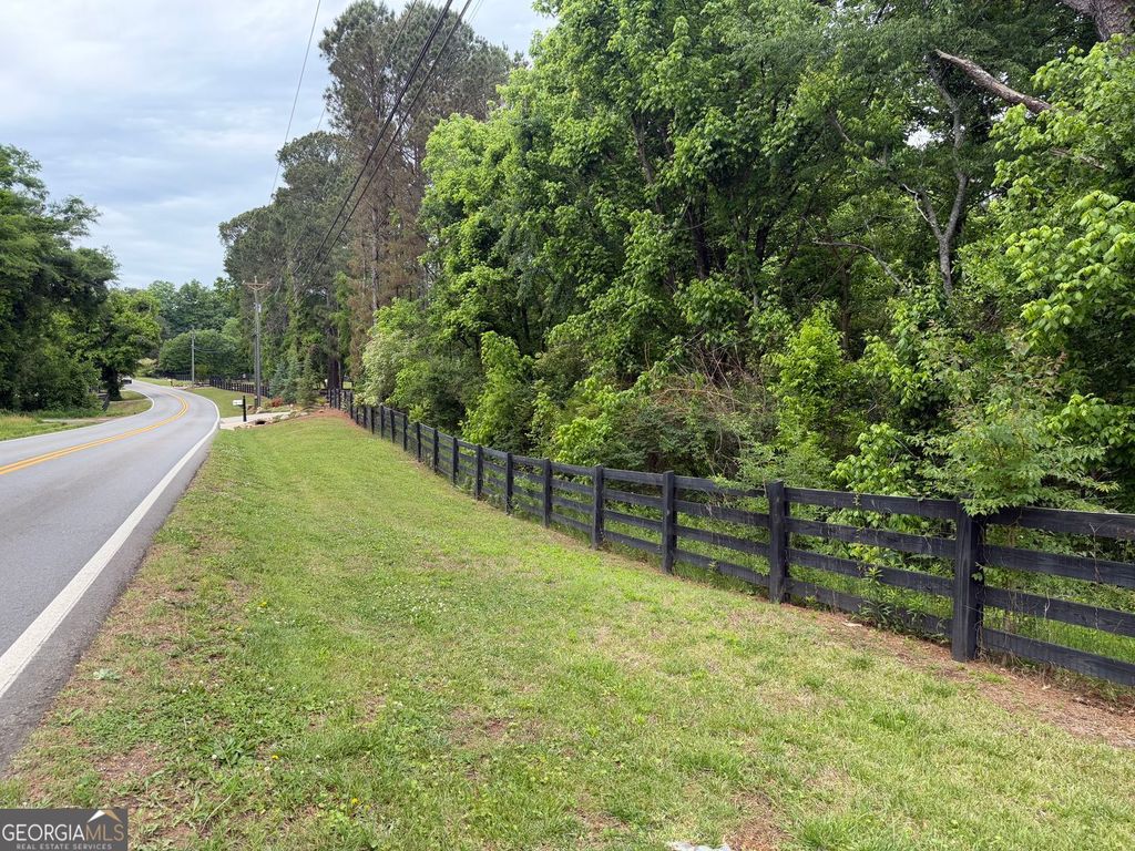 Photo of 565 Avery Road, Canton, GA 30115 (MLS # 10755935)