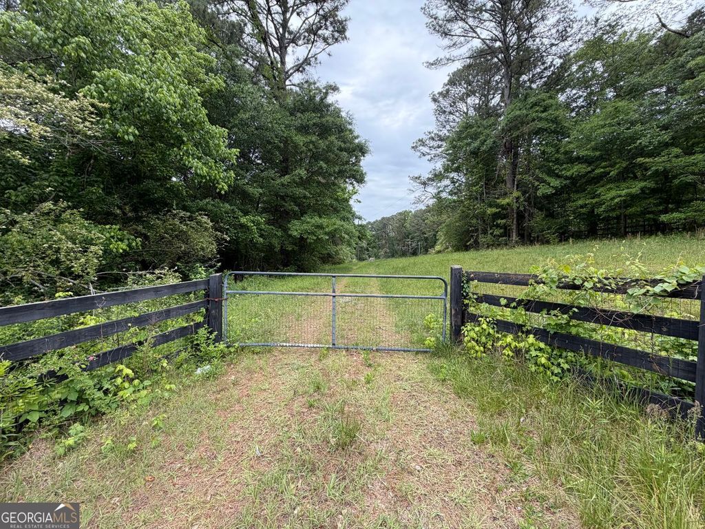 Photo of 565 Avery Road, Canton, GA 30115 (MLS # 10755935)