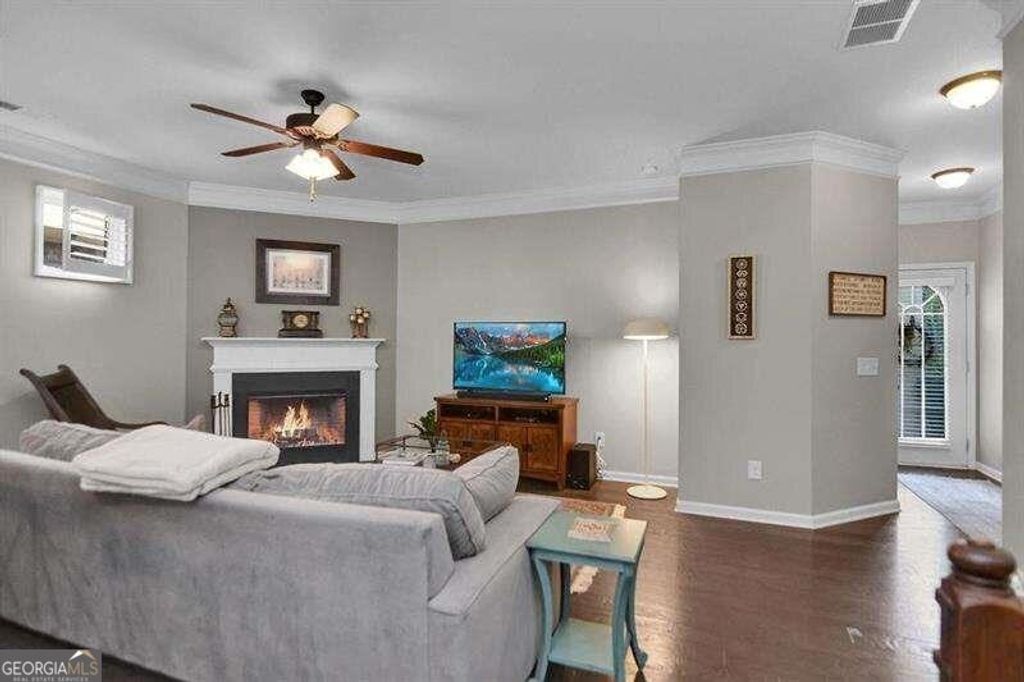 Photo of 307 Lakeside Lane, Woodstock, GA 30188 (MLS # 10734302)