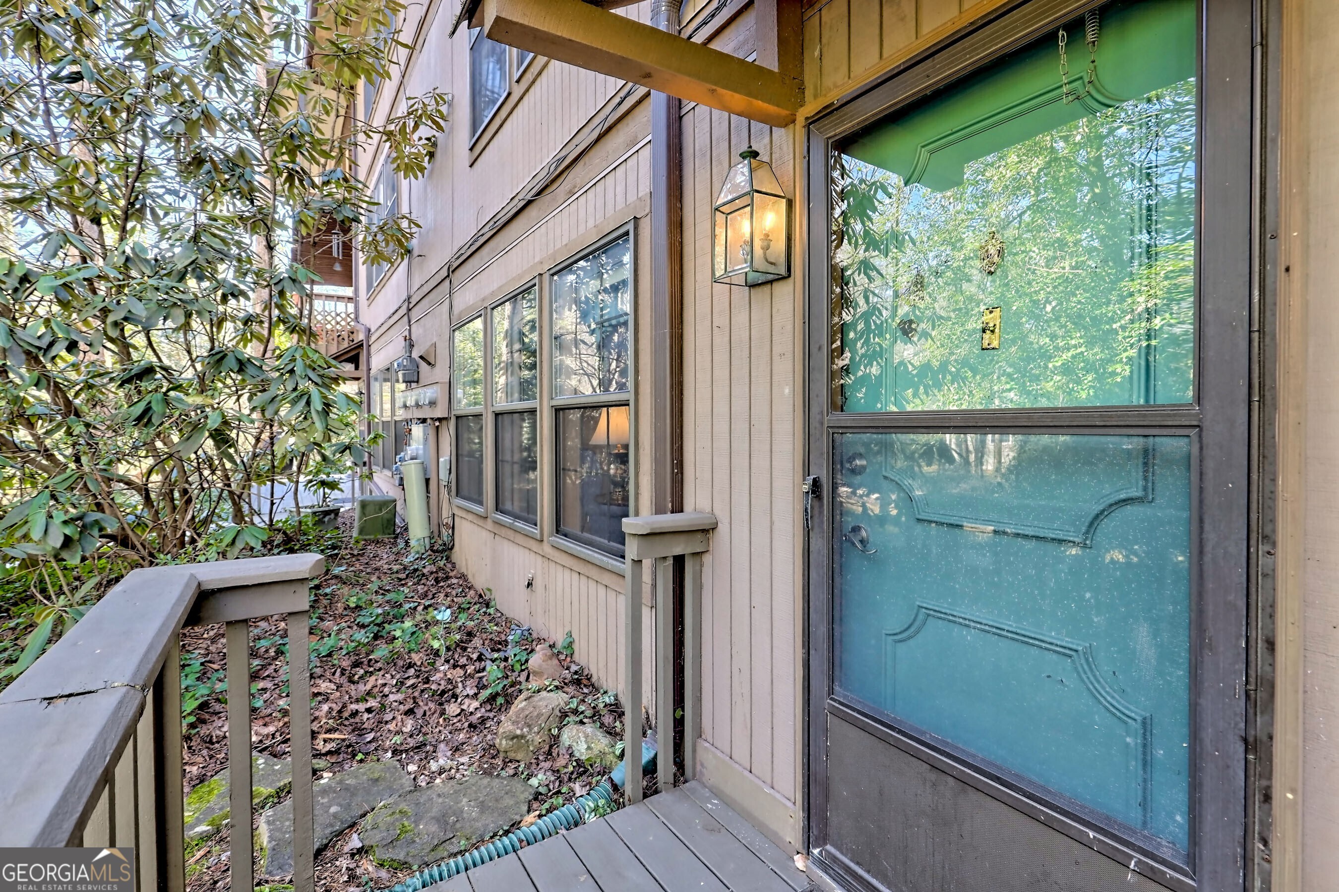 153 Stornoway DR 2