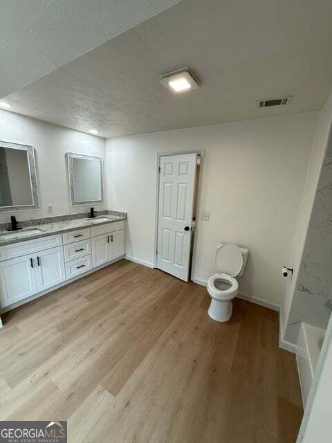 6567 Oakwood DR