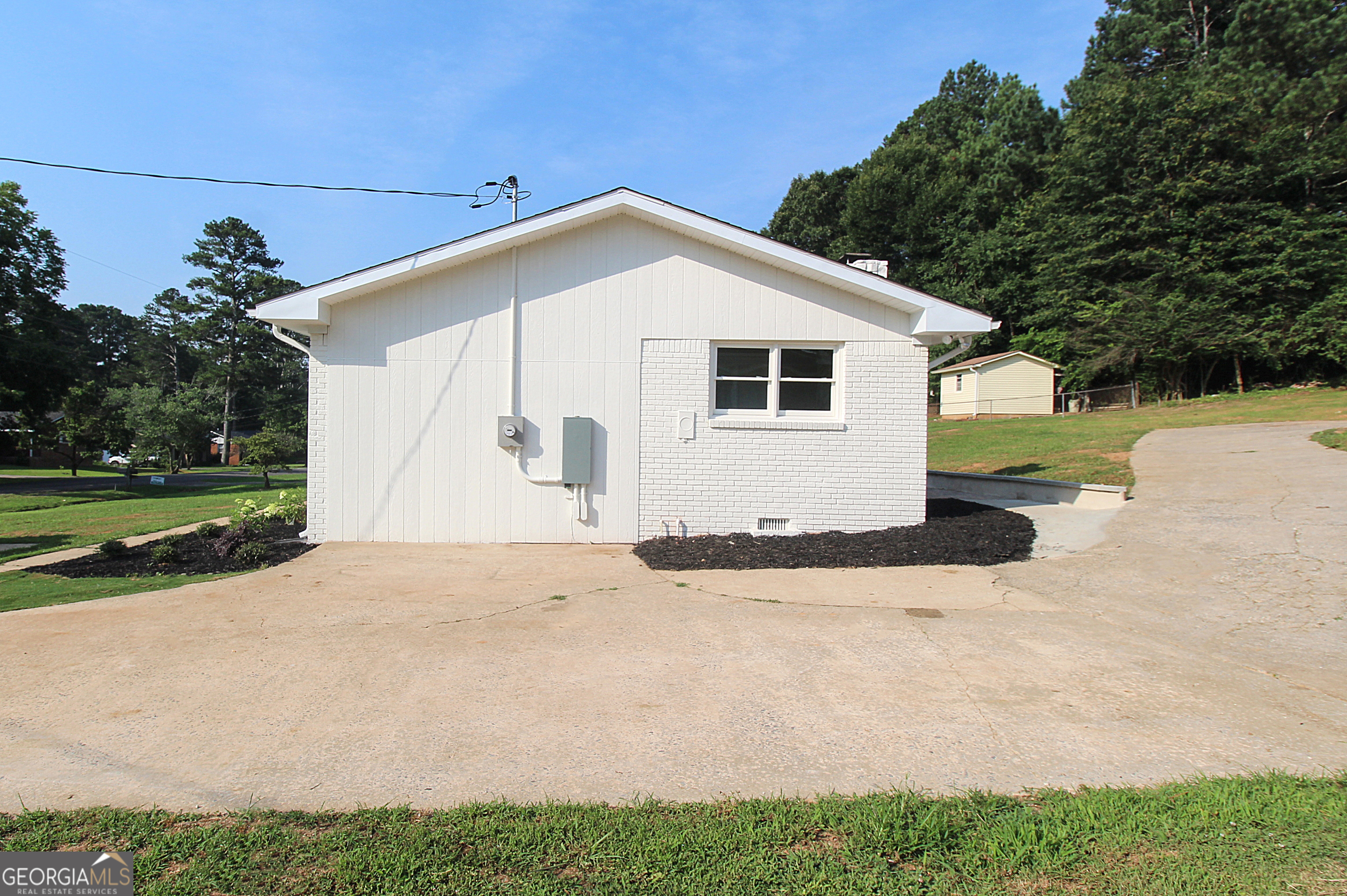 413 Spring Village Rd SE
