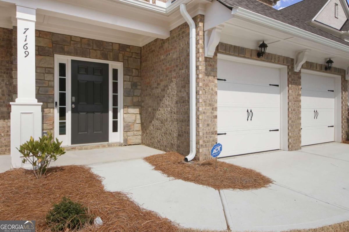 7169 Linden DR