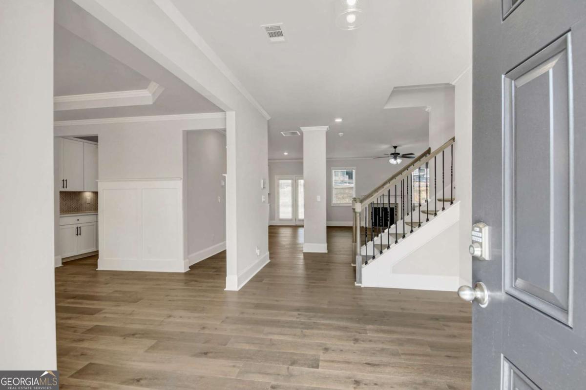 7169 Linden DR