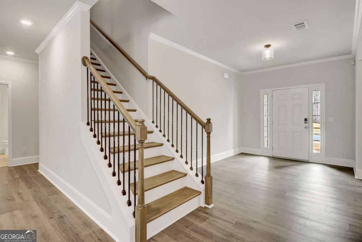 7169 Linden DR