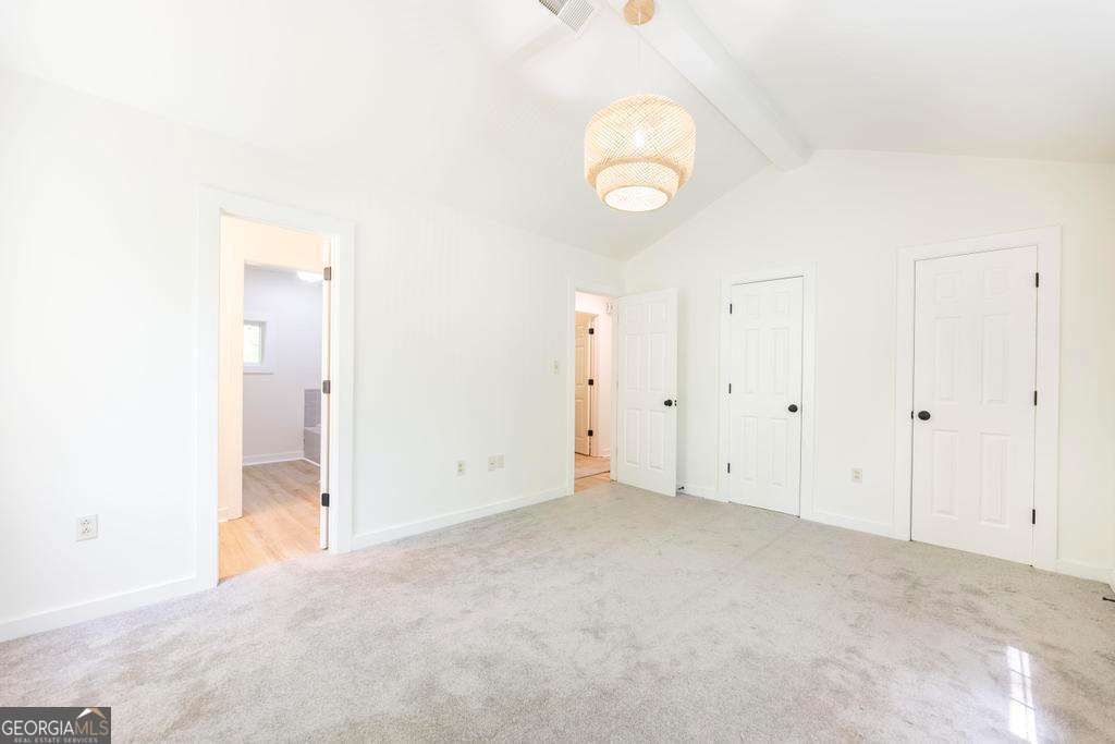 321 Riverbend CT