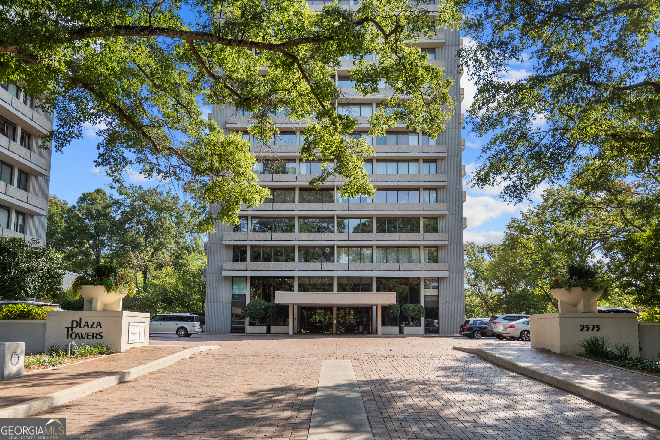2575 NE Peachtree RD 9G