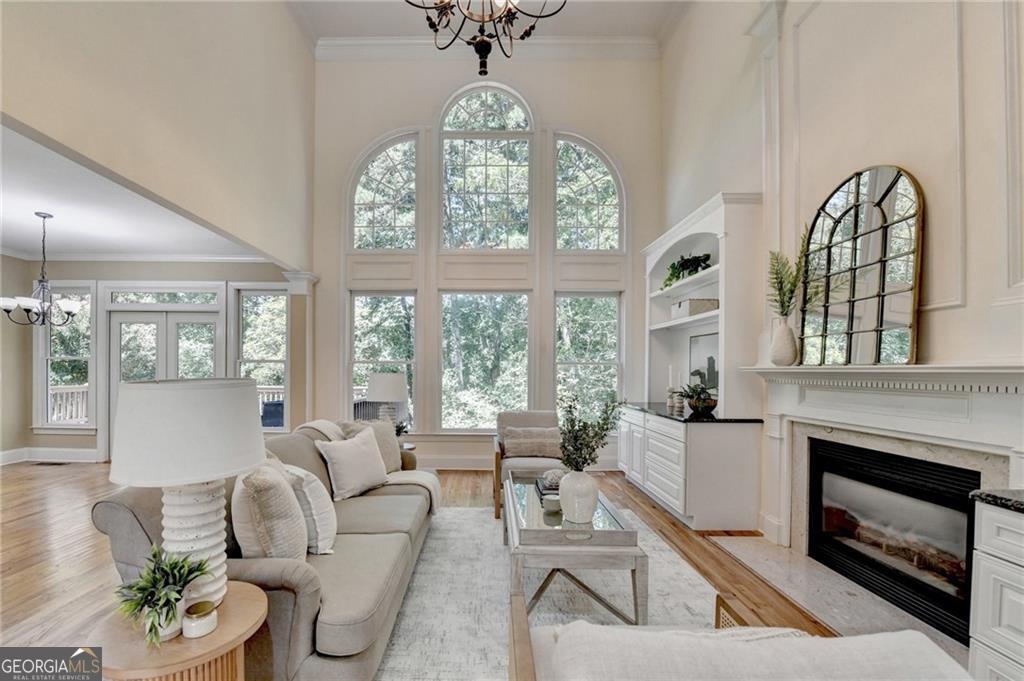 1050 Beacon Hill XING