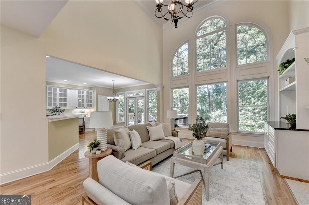 1050 Beacon Hill XING
