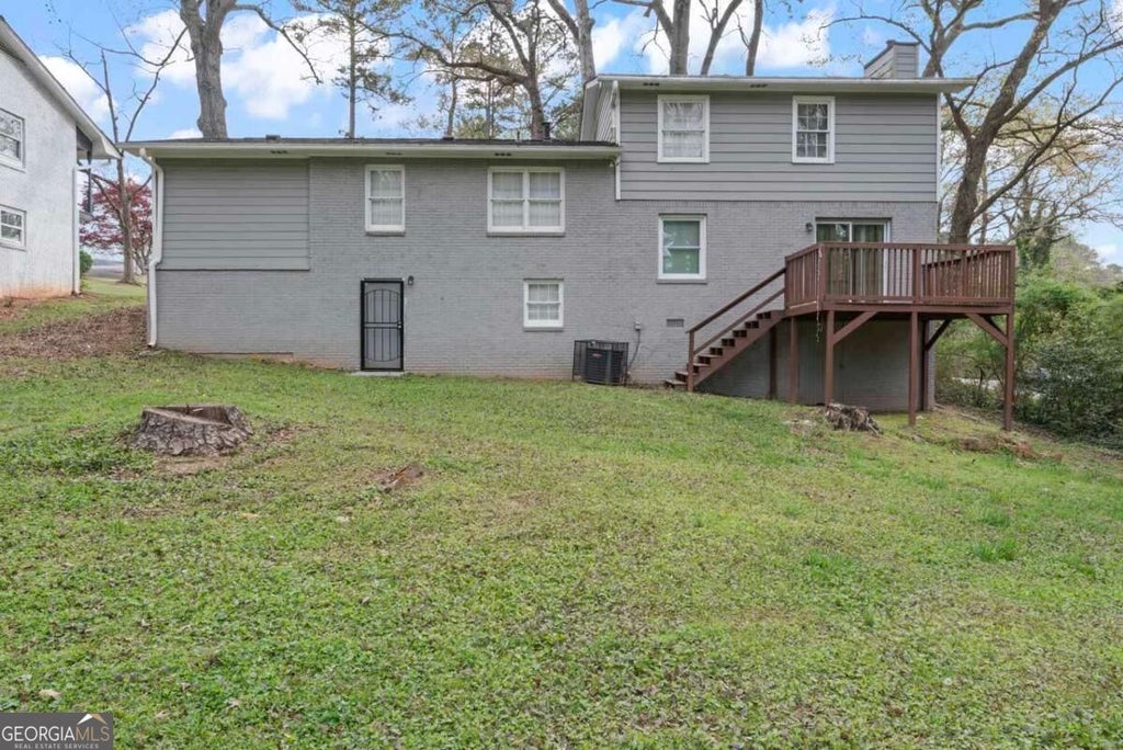 Photo of 3917 Wedgefield Circle, Decatur, GA 30035 (MLS # 10838204)