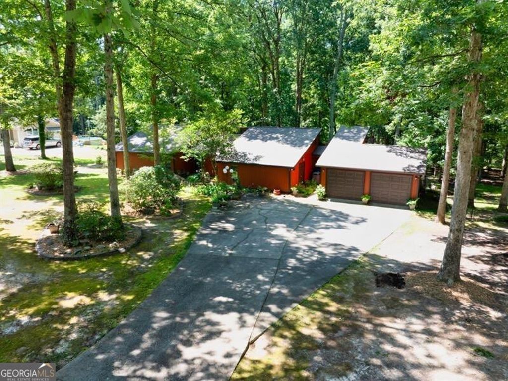 Photo of 686 Hillwood Court, Dacula, GA 30019 (MLS # 10663355)