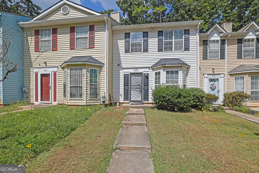5582 Stonington Trace Parkway, Stone Mountain, GA 30087 Offered at: $215,000 | 2 Beds | 2.5 Baths No HOA | No Rental Restrictions | 1-Year Home Warranty Included.A spacious, move-in-ready townhome offering exceptional value and flexibility in the heart of Stone Mountain. Cozy Fireplace, New Central HVAC, Private Backyard Area. Ownership Perks: NO HOA - No monthly fees, no restrictive rules. You own it, you control it. NO RENTAL RESTRICTIONS - Perfect for short or long-term rental investors. Located in a quiet and well-established neighborhood, this home is just minutes from Stone Mountain Park, schools, shopping, and major highways providing both convenience and lifestyle. Schedule your tour today!