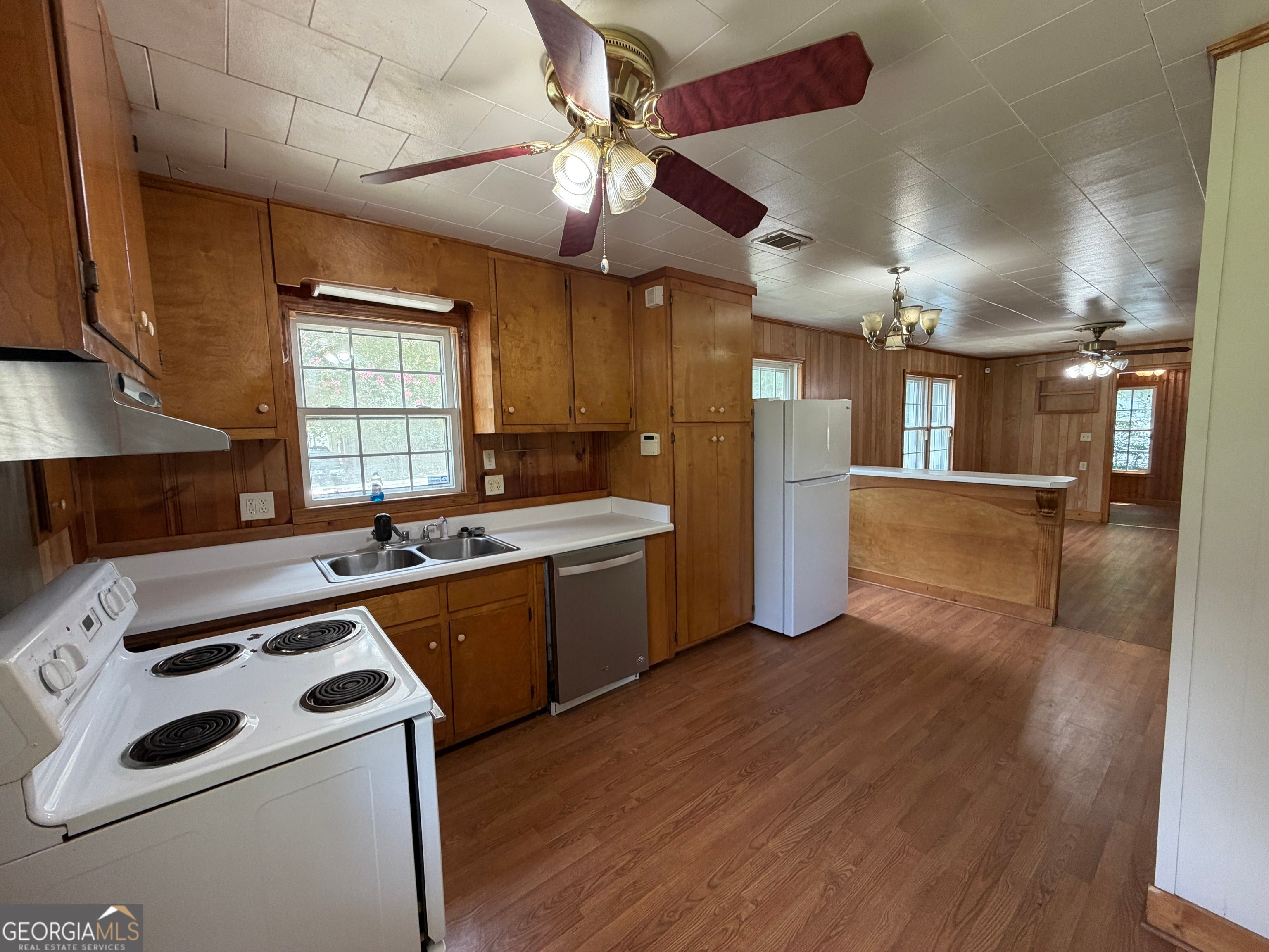 230 Glendale DR