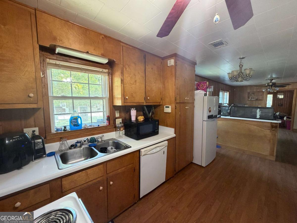 230 Glendale DR