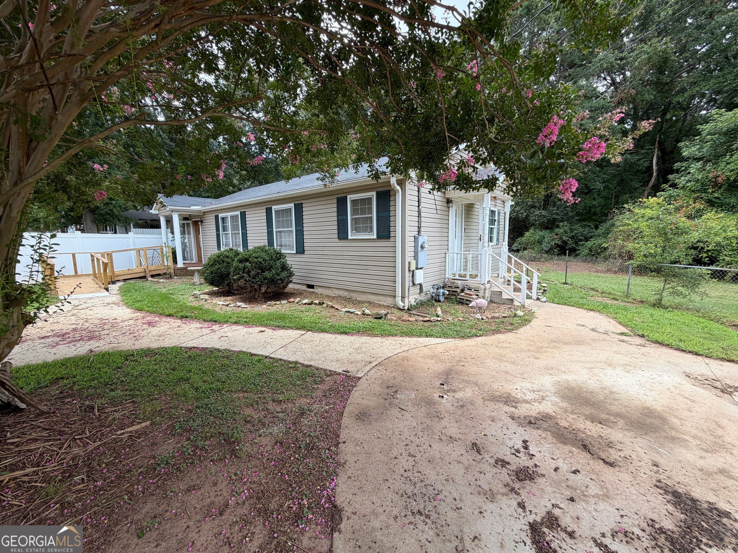 230 Glendale DR