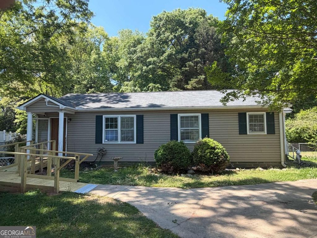 Photo of 230 Glendale Drive, Hartwell, GA 30643 (MLS # 10731491)