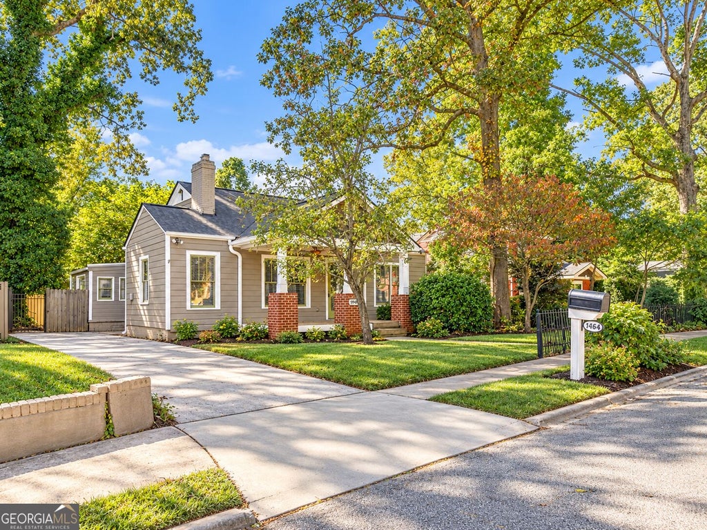 Photo of 1464 Hawthorne Way, East Point, GA 30344 (MLS # 10875433)